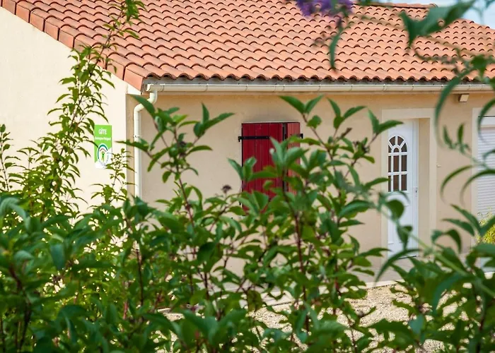 Maison Chaleureuse A Avec Jardin Et Terrasse * Fossemagne